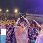 Kainaat Arora Instagram – When the whole world is standing against You.. 
just turn around and take a selfie ☺️

🌸
🌸
Patna waalo you were Love ❤️ 🙏🙏🙏🙏🙏🙏
🌸
🌸
The Biggest #Dandiya #Bash .. 
Thank you @dainikjagrannews for having me As Your guest of honour & Gratitude For so much love #PatnaWaalo for a full house #concert #KainaataroraLive #KainaataroraConcert #Kainaatarorafans #Gratitude #Humbeled #ForeverGreatful

Business manager: 📞: @business.manager_kainaat 
MUA : #Kainaataroramua
Hair : @simaraj482 Patna, India