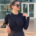 Kainaat Arora Instagram - Modest In Black 🖤 🖤 🖤 🖤 🖤 📷: #PriyankShah Burj Al Arab