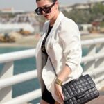 Kainaat Arora Instagram - Walk down the Streets sometimes.. Not barely To walk .. But To See , How You Look When You walk 🤍🤍🤍🤍🤍🤍🤍🤍 🤍 🤍 🤍 🤍 🤍 📷: #PriyankShah #Kainaatarora #TeamKainaat Burj Al Arab