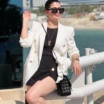 Kainaat Arora Instagram – Keep Your Face Always Towards The Sunshine ☀️ & Shadows Will Fall Behind You ..
🤍
🤍
🤍
🤍
🤍
#Kainaatarora Burj Al Arab