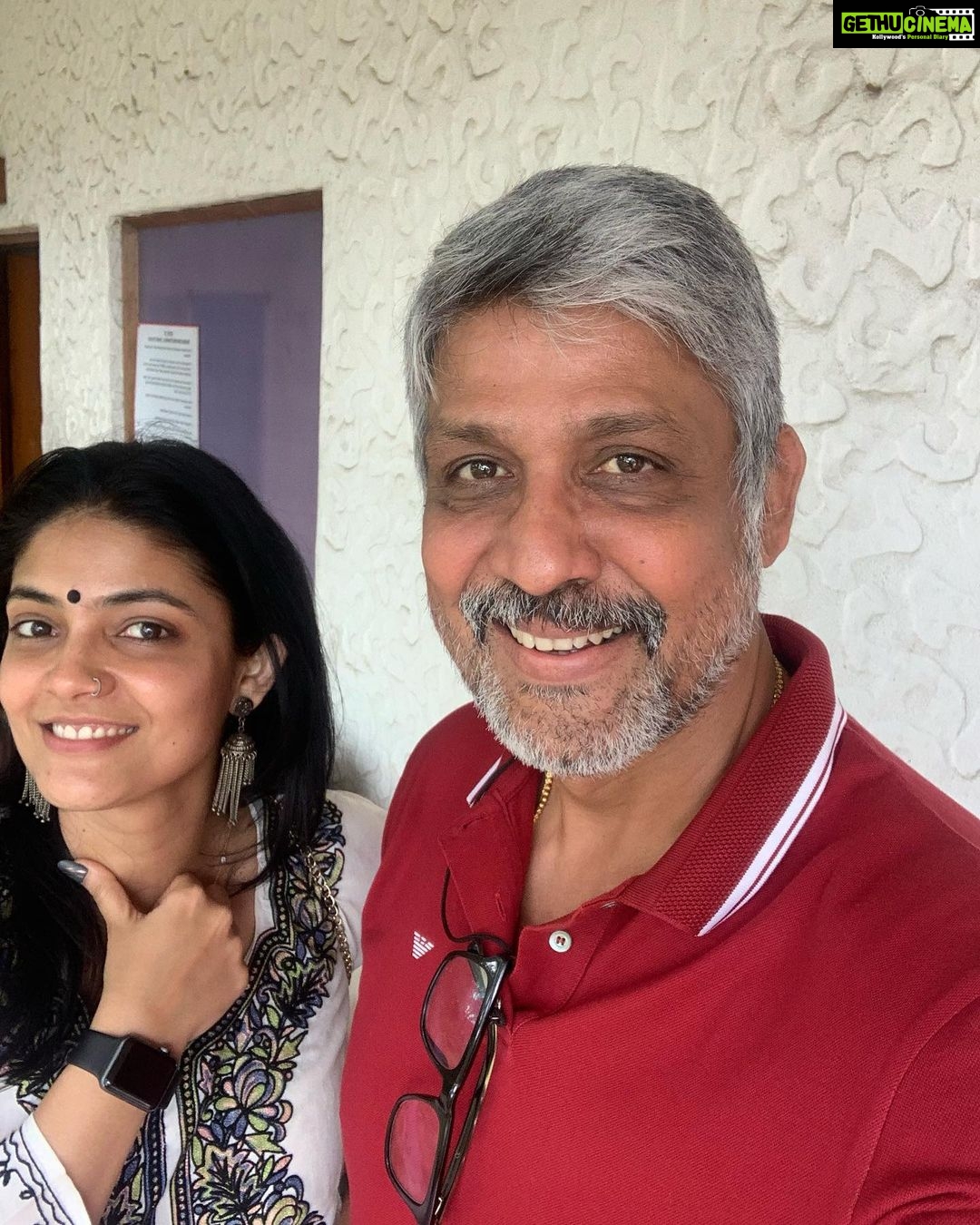 Kalpika Ganesh Instagram - No intro to this talented kannadigan Mysore iyyengar like me Insisted him many times to come to @instagram knowing all the chaos it has or puts us in But I told him handsome men like you are safe unlike us who just need to be a women not even beautiful women🤍 Dubbing clashes during #yashodathemovie @annapurnastudios Releasing on #nov11 #kalpika #iamkalpika #yashoda #sampathraju Preview Theatre, Annapurna Studios