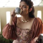 Kalpika Ganesh Instagram - How did I miss International Coffee Day On Oct 1st It’s a myth when people say coffee can keep wide awake n all for me at-least coffee is an acquired taste and an emotion What’s coffee for you?? Comment below #internationalcoffeeday #oct1 #2022 #coffee #emotion #acquiredtaste #companion #iamkalpika #kalpika #sacred Sacred Earth Cafe