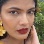 Kalpika Ganesh Instagram – If only my photographer @anuragkamilla remembers this shoot and this attire
Also a reminder to edit pics of this series ASAP😘
Thanks @exodusbydurga for doing the BTS always helps♥️
Next time will tag @makeuploungebydurga 🥰
@thejaswi_kotha perfect selection for raising the bar🤍
@sacredearthcafe thanks for the space
Accessories @aa.r.ka
#yellow #jumpsuit #styling #terrace #sacredearthcafe #attitude #swag #tall #kalpika #iamkalpika Somewhere on Earth
