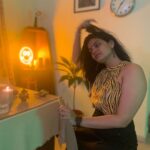 Kalpika Ganesh Instagram – When the vibe @batasaristudios makes me a RAMTA JOGI
VC – @iambatasari
@aishwaryaraibachchan_arb @anilskapoor @arrahman @tseries.official @sukhwindersinghofficial @therealalkayagnik
#ramtajogi #taal #aishwaryarai #anilkapoor #subashghai #akshaykhanna #tseries #kalpika #iamkalpika #zebra #bindi #shades #banjara #rdno13 #hyderabad #iphonexr #iphoneonly Road No 13 Banjara Hills Hyderabad