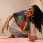 Kalpika Ganesh Instagram - Hello FRIDAY You better be as lively as me today to everyone out there🤍❤️‍🔥💜🤍 Kurti curated by @saja_official.in 🤍 Dupatta and ear rings by @worldof_sahaja #friday #peace #lively #iamkalpika #kalpika #phoneclicks #iphonexr #bindi