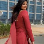 Kalpika Ganesh Instagram - R❤️D CARPET walk🤍 #red #redcarpet #2022 #iamkalpika #kalpikaganesh #smiles #phonevideography #iphonexr #happysunday