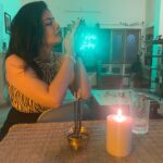 Kalpika Ganesh Instagram – @batasaristudios is a VIBE❤️‍🔥

@iambatasari sending you only and the utmost needed vibes💛

#kalpika #iamkalpika #iphonexr #candid #candle #vibe #batasaristudios #banjarahills #candid #light #lowlight
