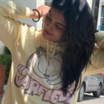 Kalpika Ganesh Instagram – Bliss and Blessed

My lil nephew who does not want to call me aunty clicks this beautiful SUNKISSED shots

#garfield #yellow #sunkissed #cousins #bestevening #hyderabad #tall #hoodie #shadows #iamkalpika #kalpika #yellowmellow #favcolor Fairfield by Marriott Hyderabad Gachibowli