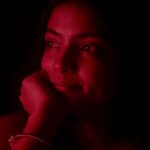 Kalpika Ganesh Instagram - RED (dangerous like me) Or BLUE (water in me that flows and mixes) What’s your pick?? Comment below❤️💙 #lighting #red #blue #iphoneonly