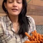 Kalpika Ganesh Instagram - @vennelakish this is for our time in MELBOURNE And Sydney Nagaram days from ORANGE film exactly 12years ago🥰 #orange #melbourne #nandoos #yummy #loveit Nando's