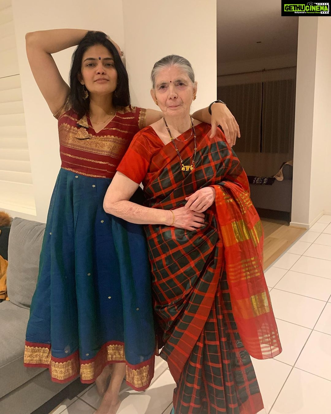 Kalpika Ganesh Instagram - I get all my GRACE ELEGANCE and PRETTINESS from this lady My PILLAR My STRENGTH My INSPIRATION Il keep making you proud always Coz that’s what you have taught me abundantly with all your sacrifices and hard work LOVE YOU MA Happy INDUMATI Day💕 76th birthday and many more to come🥰 Manor Lakes