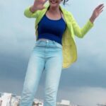 Kalpika Ganesh Instagram – Crazy tho mein sab ko karti hoon🤪💞
FLUORESCENT jacket paired up with my casual razor back top and a blue jeans

Isn’t it cool💙

Do not miss out on the ending
The air flow and height gave me a super high🤍

Jacket personalised by @saja_official.in 
MUH @stylingbyavantisha 
VC @karteeksivagouni 

#reelsinstagram #reels #iamkalpika #kalpikaganesh #fluroscent #jacket #bluejeans #razorbacks #terrace #perfectclimate #iphonexr #sexyladyonthefloor #dhoom #aishwaryarai #hrithikroshan Uppal Junction