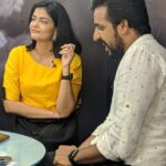 Kalpika Ganesh Instagram - @preyadarshe you and me dint have to break the ice we met first time it was so organic coz of the mutual respect and admiration we hold for each other in regards to our passion(cineMA) I’m so obliged to be sharing my journey alongside you coz you have taught me how to be the humblest humorist and happening Lots more for you to unleash about yourself Keep spreading the best aura you have And happiest birthday to you 💛🖤🤍💛 I love you🤍 #birthday #preyadarshee #kalpika #iamkalpika #kalpikaganesh