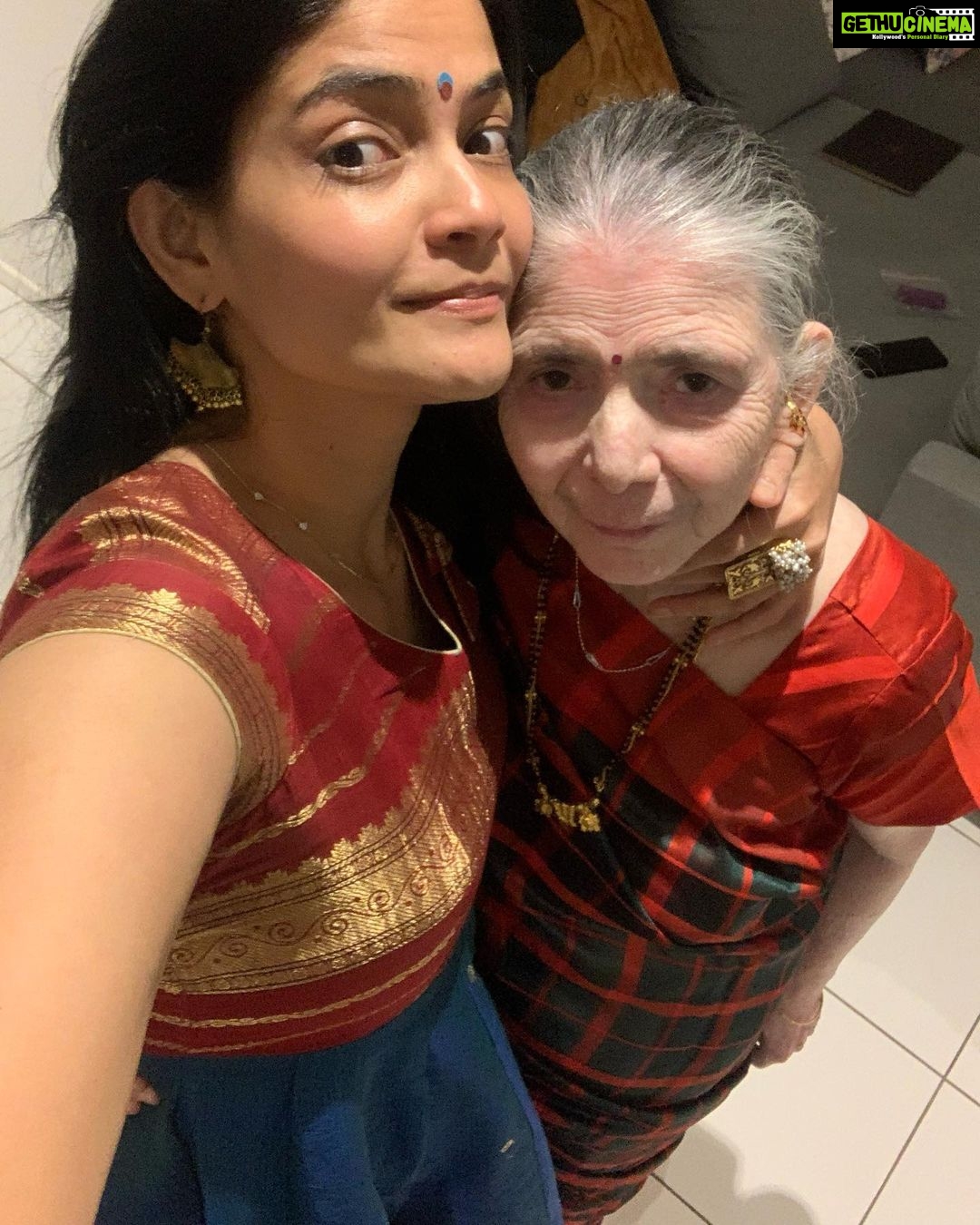 Kalpika Ganesh Instagram - I get all my GRACE ELEGANCE and PRETTINESS from this lady My PILLAR My STRENGTH My INSPIRATION Il keep making you proud always Coz that’s what you have taught me abundantly with all your sacrifices and hard work LOVE YOU MA Happy INDUMATI Day💕 76th birthday and many more to come🥰 Manor Lakes