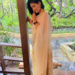 Kalpika Ganesh Instagram - Styled by @worldof_sahaja #sareelove #sleeveless #blouse #cream #babypink #goa #destinationwedding #majha #phoneclicks #iphonexr #noedit #nofilter Amritara Aura Goa
