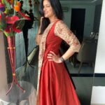 Kalpika Ganesh Instagram - When a look and smile can do the talking Wardrobe @stylusdesignerstudio Secret 📸 @itsmeashish7 #candid #phoneclicks #shotoniphone TV5 News