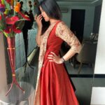 Kalpika Ganesh Instagram - When a look and smile can do the talking Wardrobe @stylusdesignerstudio Secret 📸 @itsmeashish7 #candid #phoneclicks #shotoniphone TV5 News