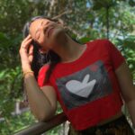 Kalpika Ganesh Instagram – Sun Blast❤️❤️

Crop top by @mayanelluri 
Get your printed or self customised painting by her magical hands @spoilxthestore 

#reddie #maya #om #croptop #ganesha #phoneclicks