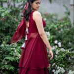 Kalpika Ganesh Instagram - SERENDIPITY❤️ Get your customised outfit by @sr_lable_by_yaminireddy coz I totally loved this Makeup and hair @makeupbykrishnaveni Clicked by @karteeksivagouni Earrings by @loukyas__an_inch_of_gold #maroon #doori #punjabi