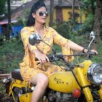 Kalpika Ganesh Instagram – YELLOW
The color of Sunshine, Hope and Happiness

#yellow #hope #sunshine #happiness #royalenfield #rayban #shades #phoneclicks