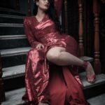 Kalpika Ganesh Instagram – 🌶MIRCHI🌶

#redhot #chilli #shimmer #vintage #partygown #hilo #mirchi #throwback