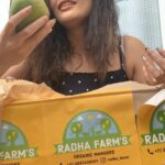 Kalpika Ganesh Instagram - Baiganpalli and thothapuri are available now.. grab your box of mangoes and support local farmers Thank you @radha_farms once again for this yummy experience 🥭🥭 #radhafarms #localfarmers #mangoes