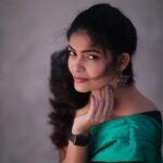 Kalpika Ganesh Instagram – Say Whhhaattt!!!

#green #black #noedit #nofilter #sunset