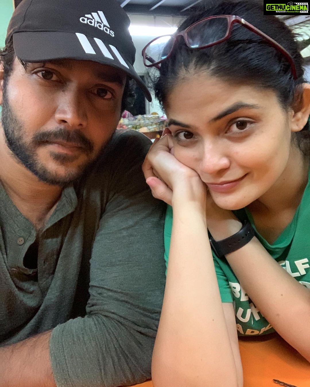 Kalpika Ganesh Instagram - Happy birthday @nareshagastya Selfies chala thakku unnai.. Haven’t seen the work dedication like you have from my co actors list.. you always live in a world of cinema on or off sets .. and it’s rare to find a breed of that much passion.. May you reach heights with all good health and the roles you wanna play And stop giving narration’s to everyone you meet🤣 Be happy haven’t uploaded your dance videos 🥶🥶 You and me are the only Gemini Vl keep fighting with, in my whole life.. and never agree to disagree.. Remain the harmless soul forever Signing off Trisha From ForeverMaybe💔🤍
