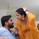 Kalpika Ganesh Instagram - First from last to wish you a warm and happiest bday How can one be a perfect package of full of patience/ laughter/ 2am friend/ partner in crime/ super creative/ talented/ dreamer/ pakka dramebaaz when it come to films and Shahrukh and the list can go more long.. look how precious you make mine and everyone’s bday around me so tasty and special from your one and only new venture @wanderlustbakessocial can’t wait for your baby to flourish and make every one more proud and happy about this.. you are a giver in lot of ways And the universe is giving back to you in loads of bits n pieces wait for the puzzle to take a full form that’s it.. You are special remain that.. mere mom ka pair chuna math bhoolna Sorry if u don like your pics I like me in it 🤪 Sending you loads of strength and positivity now n forever Happy Birthday @malik_lalani ❤️