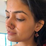 Kalpika Ganesh Instagram – ❣️

It’s all in the details❤️
Styling diaries by @krishnashanthim for @sitaontheroad promotional song coming soon!!

#goodnight #stylingdiaries #nomakeup #nofilter #noedit #phoneclicks #shotoniphone #sitaontheroad #promotionalsong