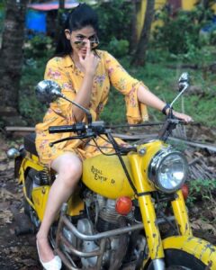 Kalpika Ganesh Instagram - Either Pose
Or be Poised

#candidclicks #mvgv #royalenfield #yellow #phoneclicks #appleiphone #selfmusings