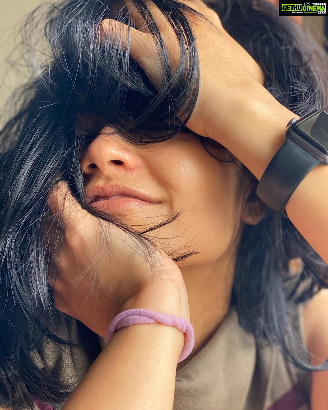 Kalpika Ganesh Instagram - Sometimes when things don’t move in your favour it’s better to shut your eyes and mind and then reset and restart It may give different perspective for a better today🤎 #musings #random #phoneclicks #candid