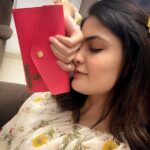 Kalpika Ganesh Instagram - Hello December From Kalpika Customised wallets from @grabdbestcases #grabdbestcases #kalpika #phoneclicks #shotoniphone #candids #potraits #hellodecember #december2020