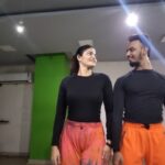 Kalpika Ganesh Instagram - Coz JAANA needs more of your love Loved the camera work @scarface.j1 and @dushyantmohanmanyam whatta patient teacher are you!!! Special mention to @hydance.in for letting us explore ❤️ #jaana #maavinthagaadhavinuma #iamkalpika #kalpika #contemporarydance #hydancestudios #telugusong HY Dance Studios