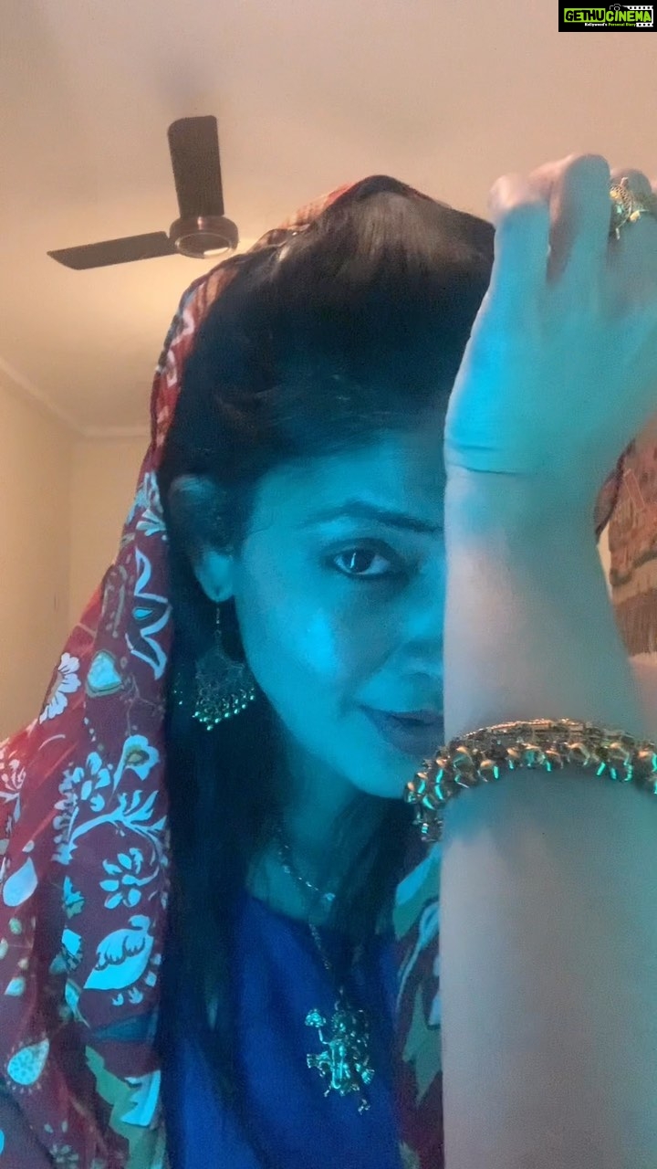Kalpika Ganesh Instagram - My DIWALI bash ended with EPITOME of Beauty Expression & Dance @madhuridixitnene Keep inspiring lot more girls like me Though shaadi ki Umar hein 🤪 Mere dil ka doctor abhi aana baaki hein #happydeepavali #2022 #dancewithme #bollywood #madhurimashup #djsuketu #bindi #blue #selfedit #reels #reelsinstagram #reelsvideo #reelsindia #reelkarofeelkaro #reelinstagram #trendingreels #trending #kalpika #iamkalpika #diwalinight #lonetime #festive #dance #likeyoumeanit #madhuridixit