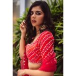 Kalyani Priyadarshan Instagram - ✨✨✨ Shot by @rango_08 Styled by @shruthimanjari Wearing @paulmiandharsh Jewelry @kalyanjewellers_official