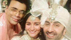 Karan Johar Instagram - My heart is full of love…. Welcome to the world baby girl… you have so much love waiting for you….. I love you @aliaabhatt and RK!! To the moon and back!!!! So this makes me a proud Nana!!!! ❤️❤️❤️❤️❤️❤️❤️❤️❤️❤️❤️❤️❤️❤️❤️