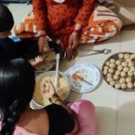 Kashmira Pardesi Instagram - शुभ दिपावली! 🪔 Wearing my grandmother’s Jewellery, having my brothers around all the time, Shadaab making laddoos,laughter and light everywhere. This time of the year just flies 🚀 Wish you all a very happy Diwali. May light, hope and happiness shine on everyone ♥️✨ Ps - it’s my baby’s first Diwali 🐶🧿