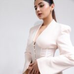 Kashmira Pardesi Instagram - In formation but like Beyoncé ✨ @thepratikbankar x @sandybeauti x @blingthingstore x @3rdeyeblindprod