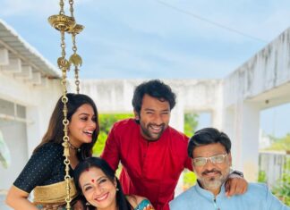 Keerthi shanthanu Instagram - உங்களுக்கும் உங்கள் குடும்பத்தினருக்கும் , இனிய தீபாவளி நல் வாழ்த்துக்கள் 🪔🎉 #happydiwali #diwali #familydiwali #instagram #instagood #insta #instadaily #instamood #instadiwali #diwalioutfit #ootd #diwalicelebration #diwalifamilyphoto