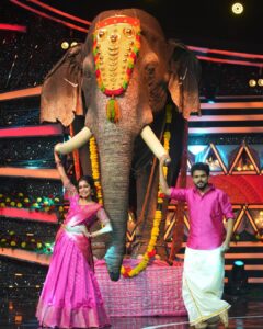 Keerthi shanthanu Instagram - Vinayagaaa happy birthday 🌸✨ A special show for #vinayagarchathurthi on @zeetamizh at 1pm✨ Beautiful outfit : @studio149 ✨ Jewellery : @jcsjewelcreations ✨ Hairdo : @vama_moirangthem