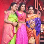 Keerthi shanthanu Instagram – With my Ammas💞
@jayanthirkv amma @poornimabhagyaraj ma
#azhagi #amma #mommy 
Thanx for these candid pics @rootzstudios 💖
@zeetamizh