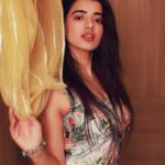 Ketika Sharma Instagram - Kindness always comes back 🌱 Wearing @geethikakanumilli Jewellery @spillthebead Styled by @rashmitathapa Team @aishwarya128 Shot by @pranav.foto #pretty #portraitphotography #love #these #styled #tb