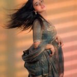Ketika Sharma Instagram - Happy Diwali my insta Fam ❤️ May we carry the light of Diwali in our hearts and illuminate the world with love, compassion and kindness🕊 I send all of you love and light 🙏🏼 #happydiwali 🪔 Stylist - @dilesha_shafa Outfit- @kritikadawarofficial Jwellery- @sataara19 Photographer- @they_call_me_keshu