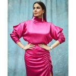 Kirti Kulhari Instagram - Pinky बेटा स्वेटर पहन लो 💓🤭 #fourmoreshotsplease #promotion #streaming @amazonprime The team : Suit - @payalsinghal Jewelry -bracelets @shopeurumme Earrings - @shriparamanijewels Shoes - @louboutinworld Makeup - @melwanishweta Hair - @swapnil_makeupnhair Styling - @who_wore_what_when Photography - @sagarmohite96