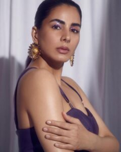 Kirti Kulhari Instagram - Baby pyaar tera #raftaar 💜

#fourmoreshotsplease #promotion 
#streaming @amazonprime

Outfit - @bennusehgallofficial 
Jewellery - @radhikaagrawalstudio 
Shoes - @louboutinworld 
Hair - @bharatlimba_makeup_hair 
Makeup - @melwanishweta 
Styling - @who_wore_what_when
Fashion Team - @d.shubham_j @chaitanya_fashion_ 
Photography - @thefirstclik