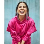 Kirti Kulhari Instagram - Pinky बेटा स्वेटर पहन लो 💓🤭 #fourmoreshotsplease #promotion #streaming @amazonprime The team : Suit - @payalsinghal Jewelry -bracelets @shopeurumme Earrings - @shriparamanijewels Shoes - @louboutinworld Makeup - @melwanishweta Hair - @swapnil_makeupnhair Styling - @who_wore_what_when Photography - @sagarmohite96