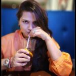 Kratika Sengar Instagram – Caption nahin meri shakal dekho 😜
📷 @nikitindheer