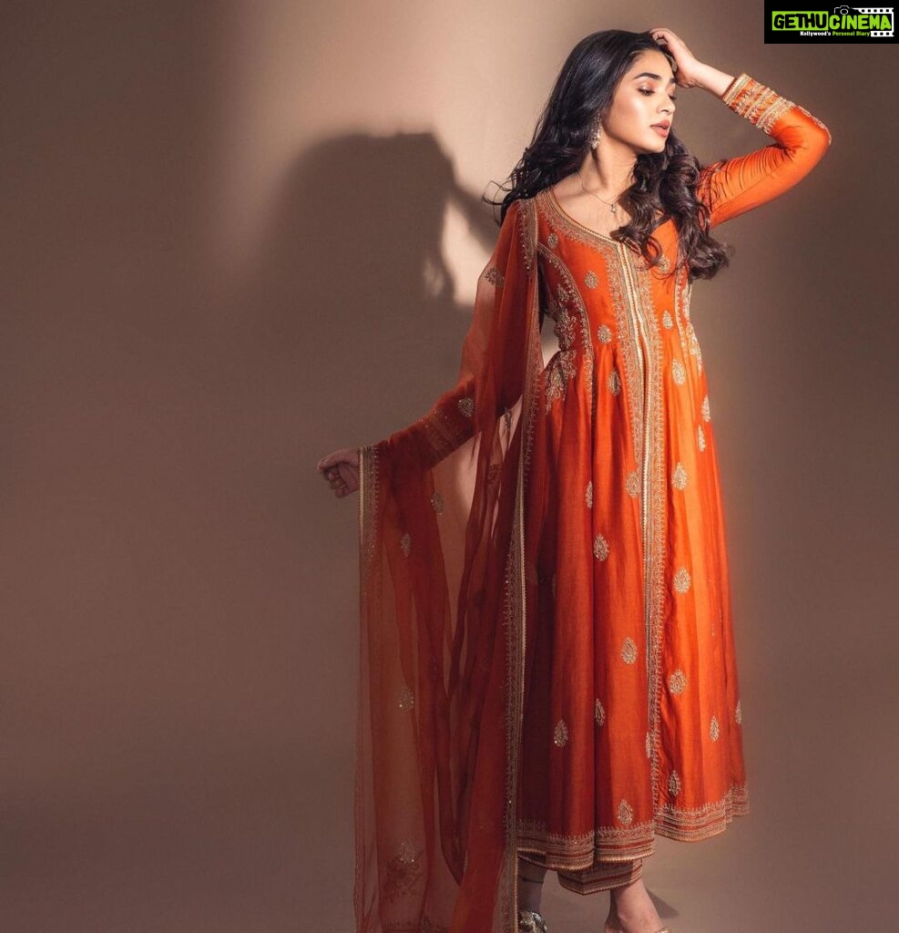 Krithi Shetty Instagram - Holding onto those #festivevibes ✨ #traditional • • Outfit - @studiojigarmali @fashionbusinessofficials Styled by - @ashwin_ash1 & @hassankhan_ 3 Shot by - @hemanth_kumanan H & M - @venkymakeupstudio @chaks_makeup