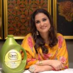 Lara Dutta Instagram – This festive season make a conscious choice by choosing health and happiness. Make the right choice by choosing oleev active, a healthy oil with the goodness of olive oil for a guilt free indulgence. Stay happy, stay healthy and have a fabulous Diwali.

Now available at @amazondotin 

#Oleev #OleevActiveOil #OliveOil  #HealthyEating #festival #Diwali#proactivehealth#healthylifestyle #proactivelifestyle